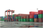 Hàng hóa chờ xuất khẩu thông qua cảng