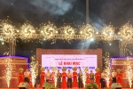 Bà Trần Ánh Tuyết – PGĐ Sở Công Thương kiêm GĐ TT.XTTM tham gia cắt băng khai mạc Hội chợ Công Thương – Kon Tum 2020