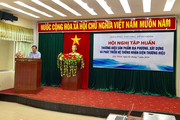 Ông Ngô Văn Tổng - Giám đốc Sở Công Thương phát biểu tại Hội nghị