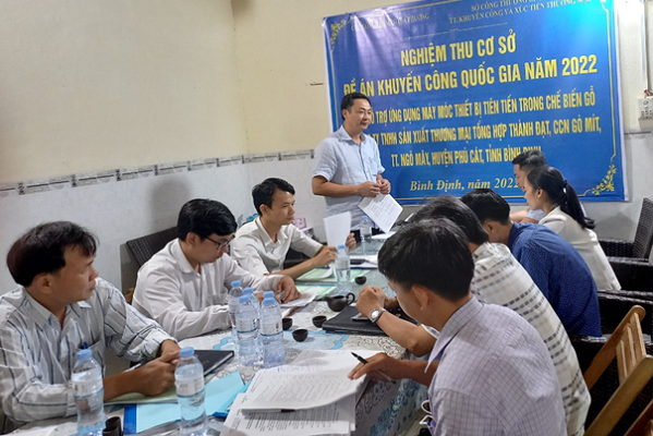 Ảnh: Ông Võ Mai Hưng - Phó Giám đốc Sở Công Thương, Chủ tịch Hội đồng nghiệm thu các đề án khuyến công phát biểu tại buổi nghiệm thu